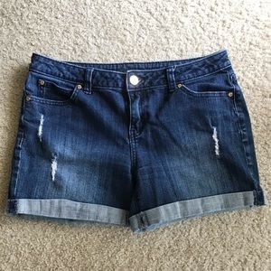 Jennifer Lopez denim shorts